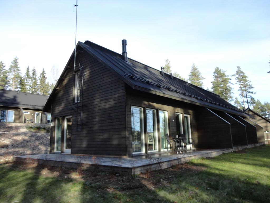 Bed and Breakfast Varjola Holiday Center Laukaa Exterior foto